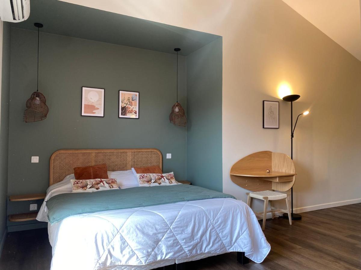 לצ'י Hotel Du Pont De L'Oso מראה חיצוני תמונה