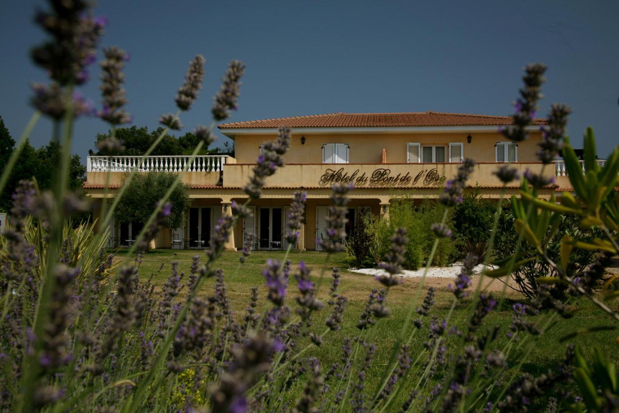 לצ'י Hotel Du Pont De L'Oso מראה חיצוני תמונה