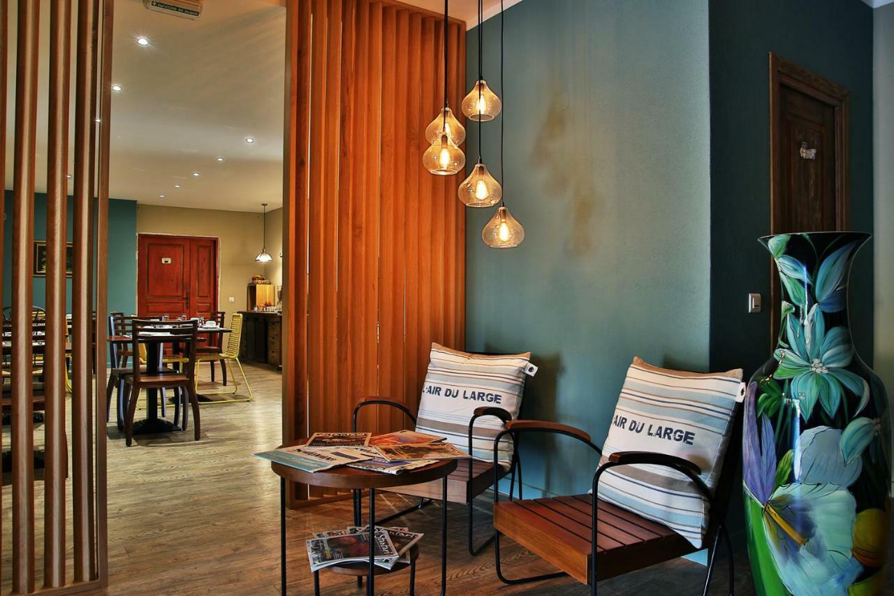לצ'י Hotel Du Pont De L'Oso מראה חיצוני תמונה