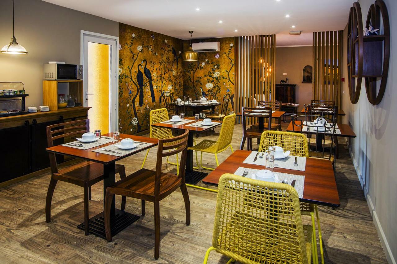 לצ'י Hotel Du Pont De L'Oso מראה חיצוני תמונה