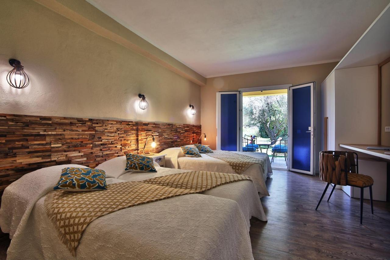 לצ'י Hotel Du Pont De L'Oso מראה חיצוני תמונה