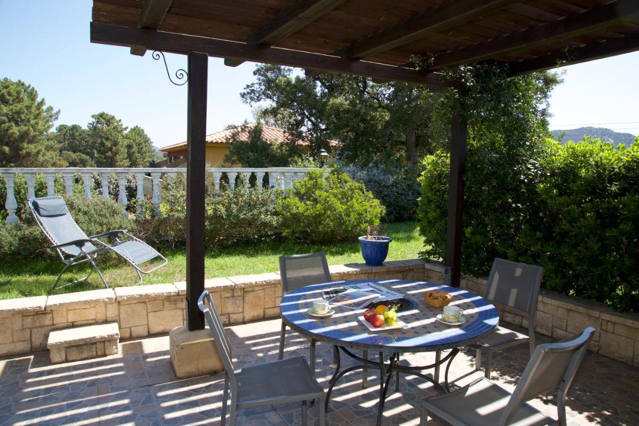 לצ'י Hotel Du Pont De L'Oso מראה חיצוני תמונה