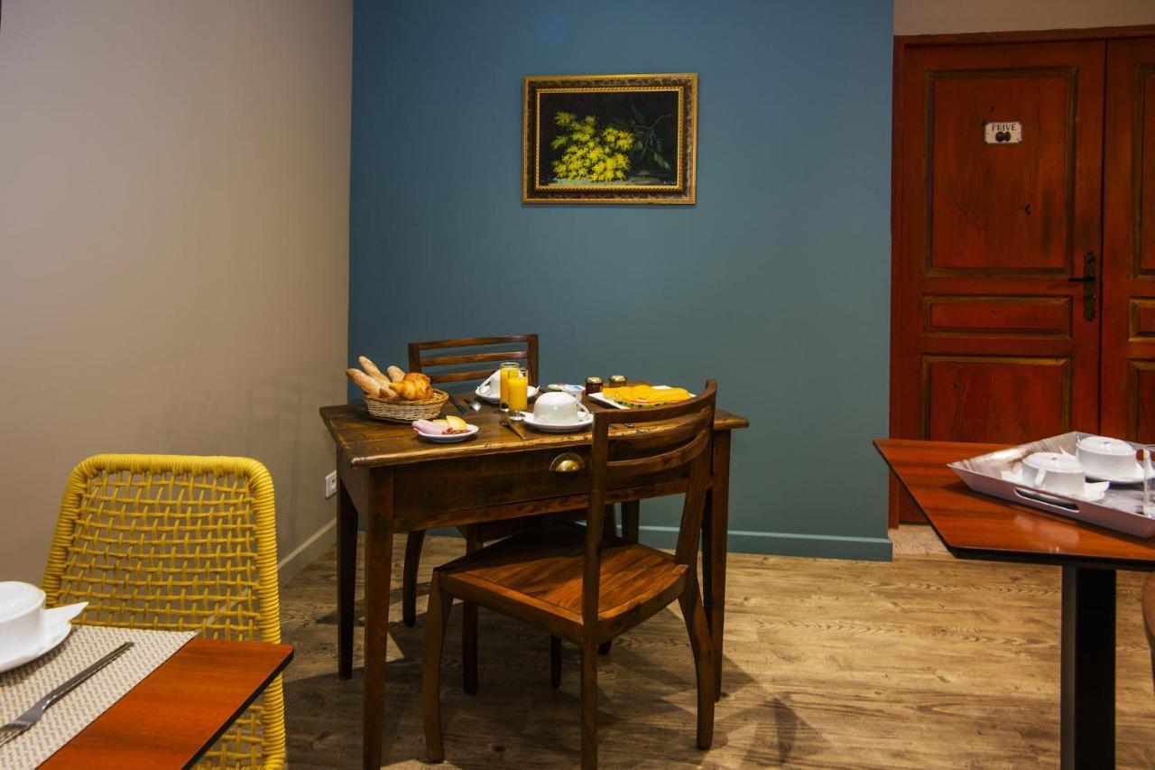 לצ'י Hotel Du Pont De L'Oso מראה חיצוני תמונה